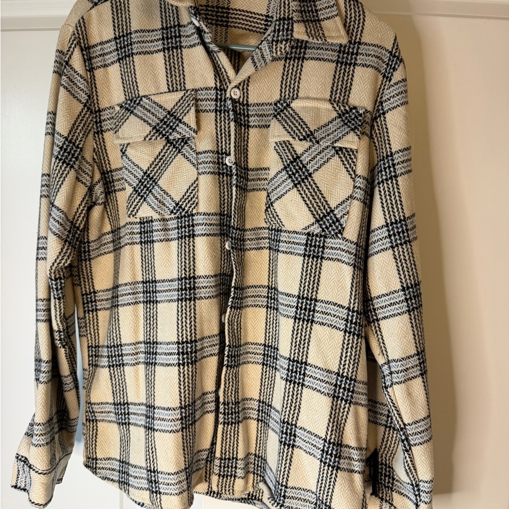 Chic Plaid Shirt in Cream and Black